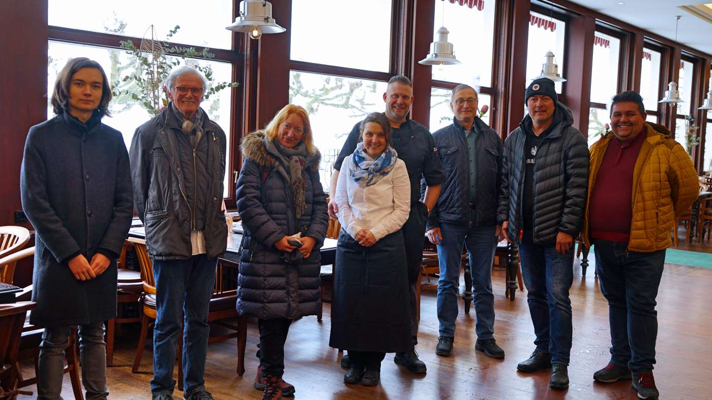 v.l.: Julius Ulowetz, Detlev Schmidt, Catherina Arlt, Kerstin Traband, Markus Traband, Lothar Weniger, Peter Heidt, Benjamin Pizarro